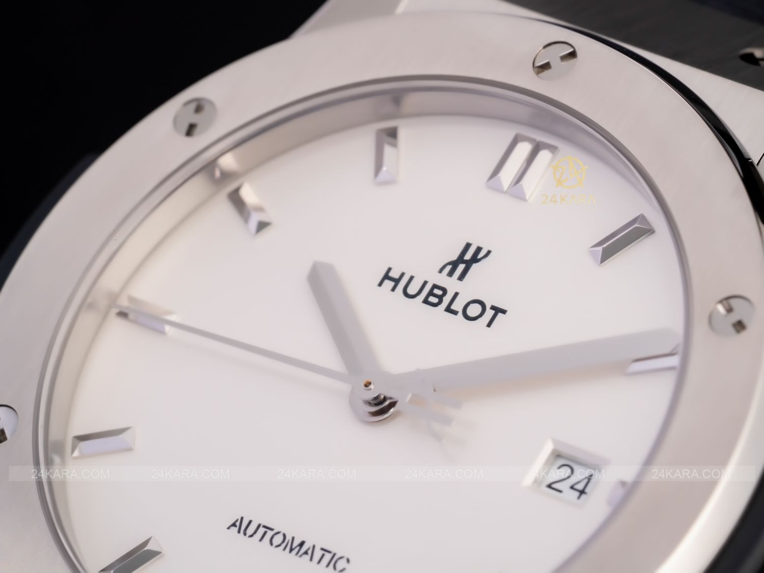 Đồng hồ Hublot Classic Fusion Titanium Opalin 542.NX.2611.LR
