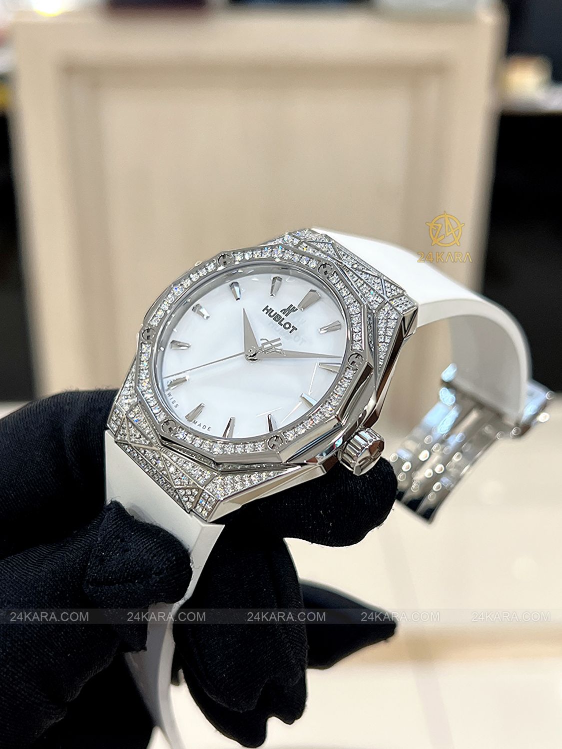 Đồng hồ Hublot Classic Fusion Orlinski Titanium White Pav&eacute; 550.NS.2200.RW.1604.ORL20 - Lướt