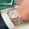 dong-ho-rolex-day-date-40-m228235-0004-228235-0004-vang-everose-18ct-mat-sundust - ảnh nhỏ 7