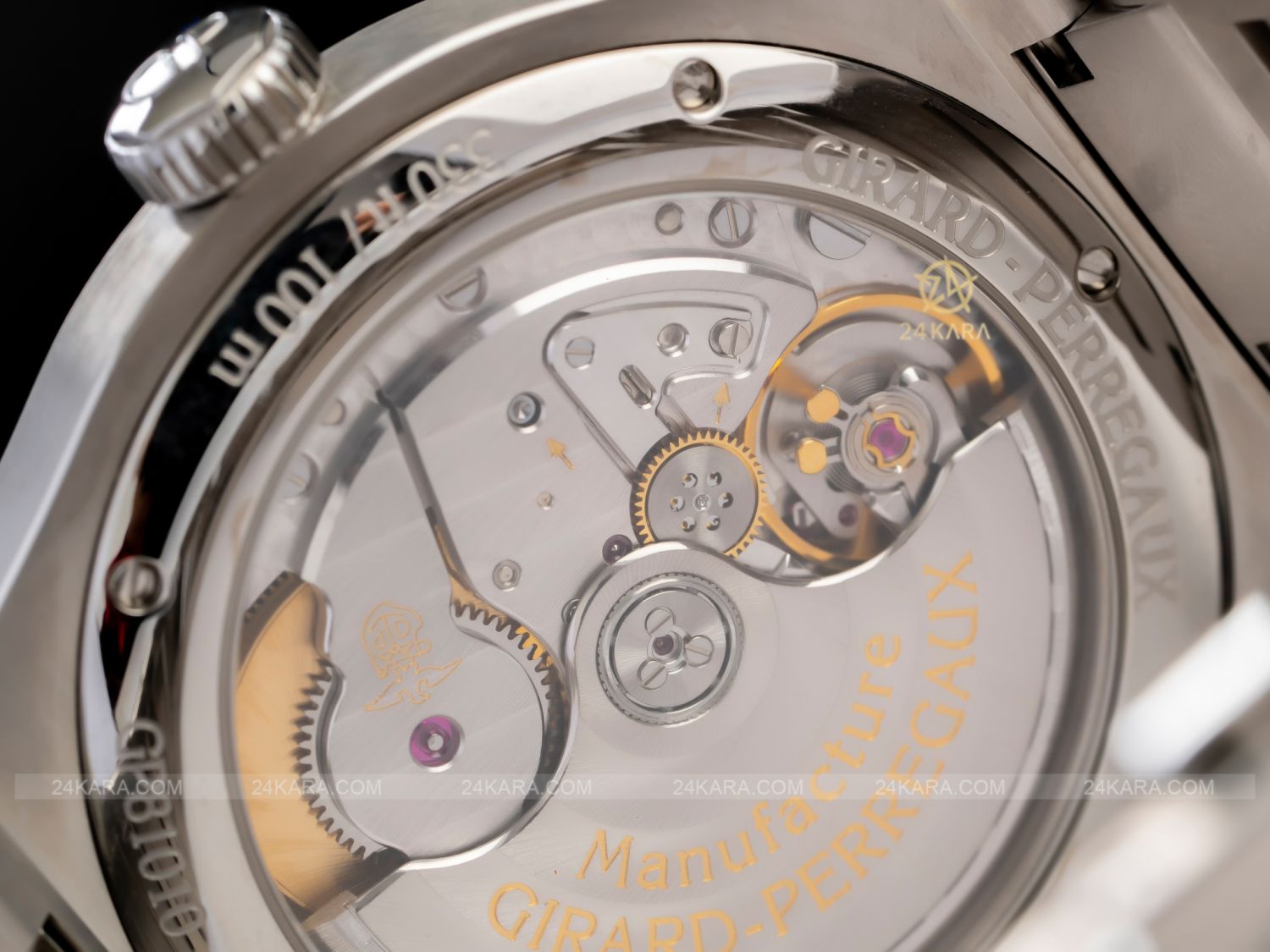 Đồng hồ Girard Perregaux Laureato Blue 81010-11-431-11A