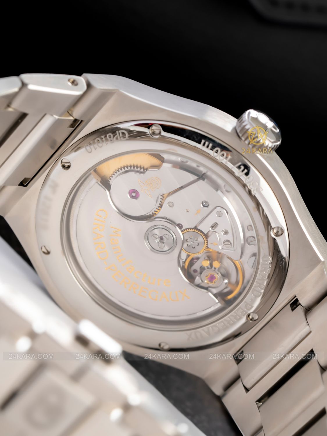 Đồng hồ Girard Perregaux Laureato Blue 81010-11-431-11A