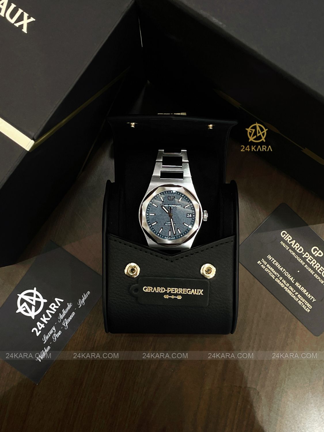 Đồng hồ Girard Perregaux Laureato Blue 81010-11-431-11A