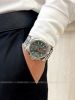 dong-ho-rolex-sky-dweller-42-m336934-0002-336934-0002-thep-oystersteel-va-vang-trang-18ct-mat-xanh-bac-ha-mau-2023 - ảnh nhỏ 23