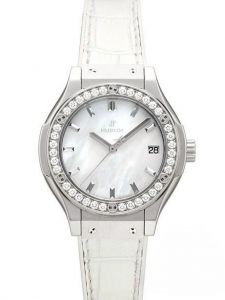 Đồng hồ Hublot Classic Fusion Pearl White 581.NE.6070.LR.1204.JPN16 Kim cương