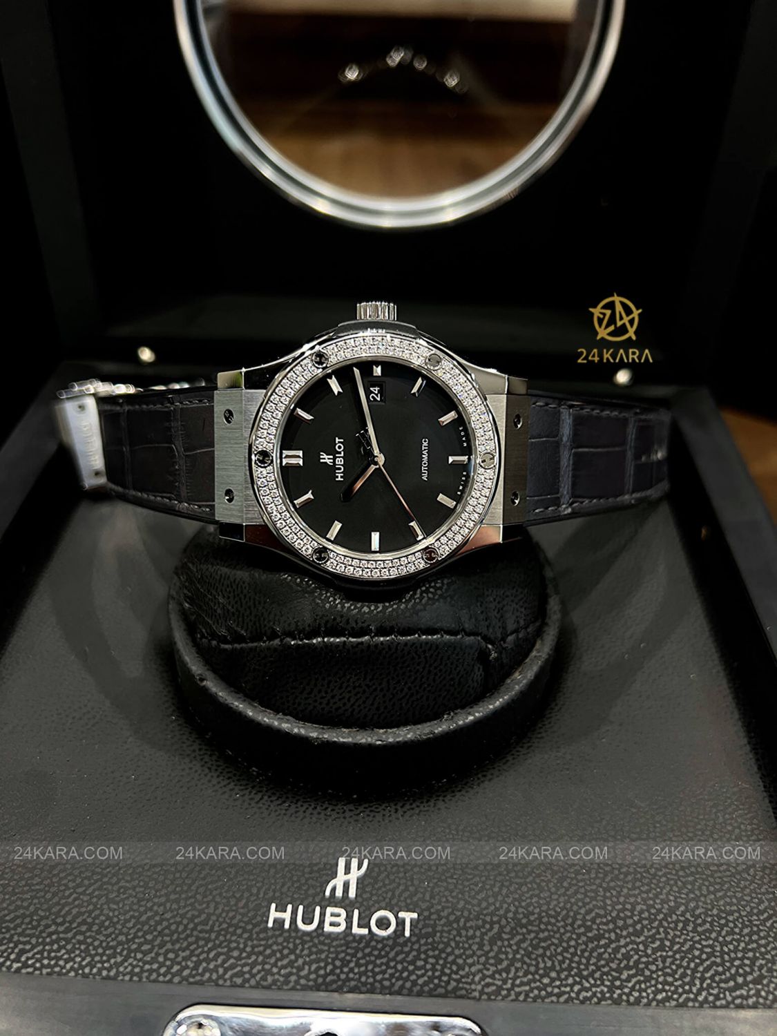 Đồng Hồ Hublot Classic Fusion 542.NX.1171.LR.1104 Kim Cương - Lướt