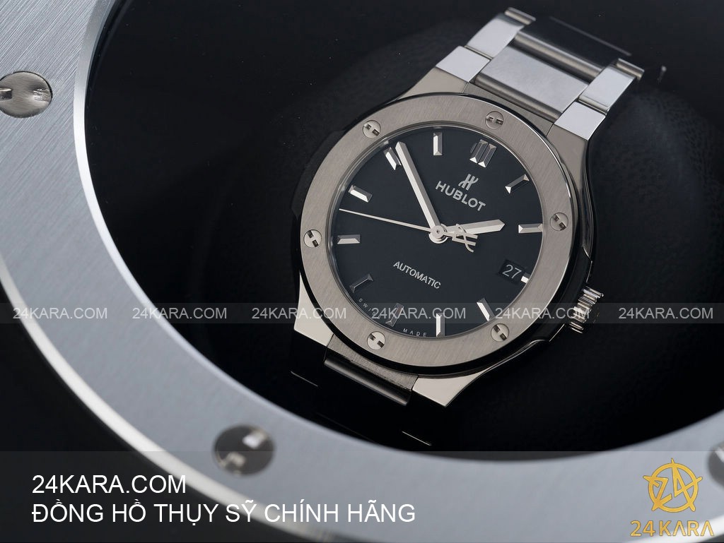 hublot_classic_fusion_titanium_568.nx.1170.nx-1