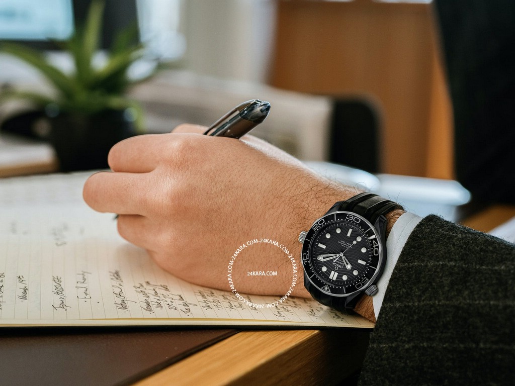 omega37wristlandscape002