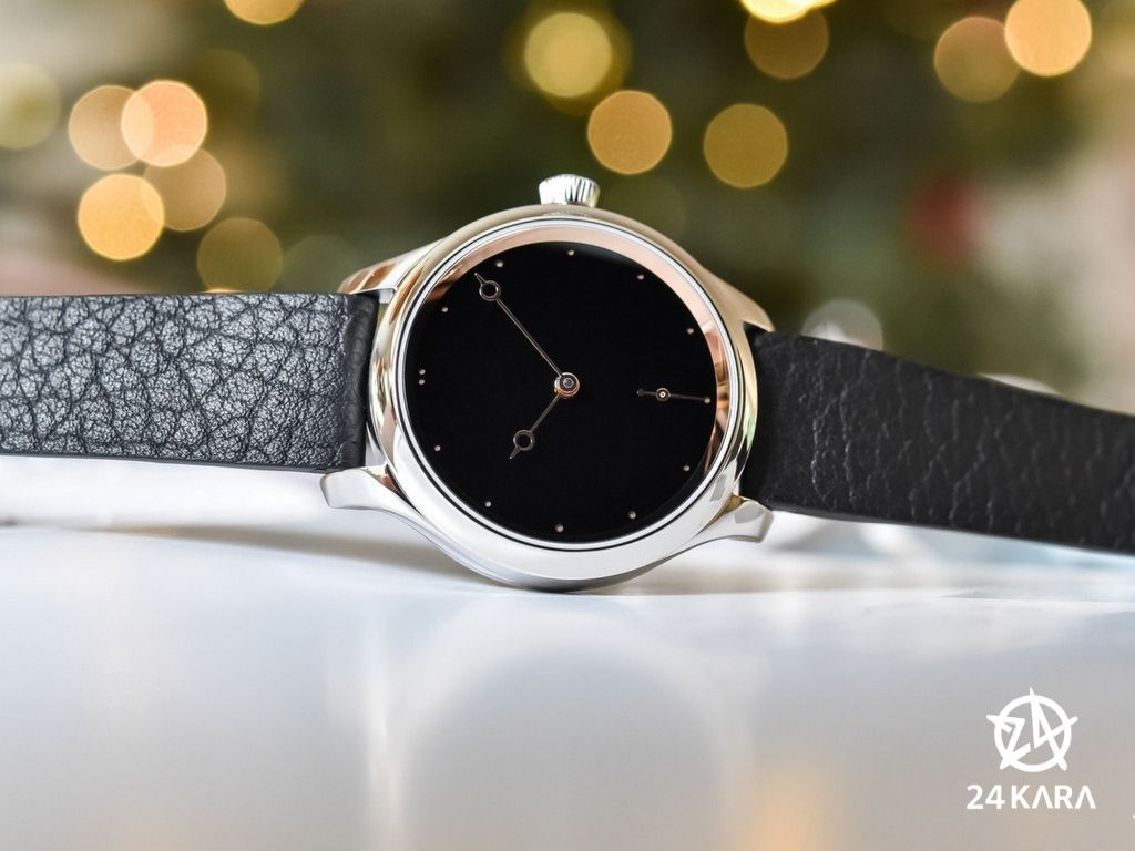 Giới thiệu các phiên bản đồng hồ H. Moser & Cie. Endeavour Small Seconds Total Eclipse x The Armoury mới