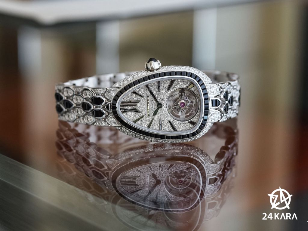 Linh vật của Bulgari trở lại trong đồng hồ Bulgari Seductive Serpenti Seduttori Tourbillon 103465 mới!