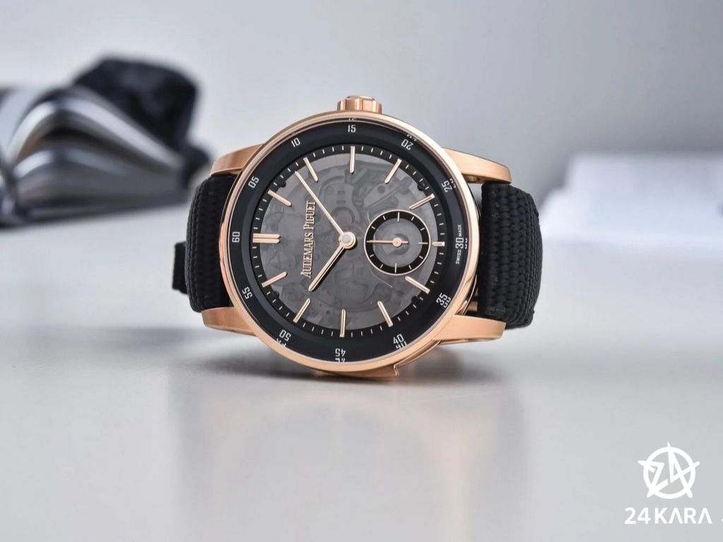 Khám phá đồng hồ Code 11.59 By Audemars Piguet Minute Repeater Supersonnerie 26395NR.OO.D002KB.01 với mặt số sapphire hun khói mới