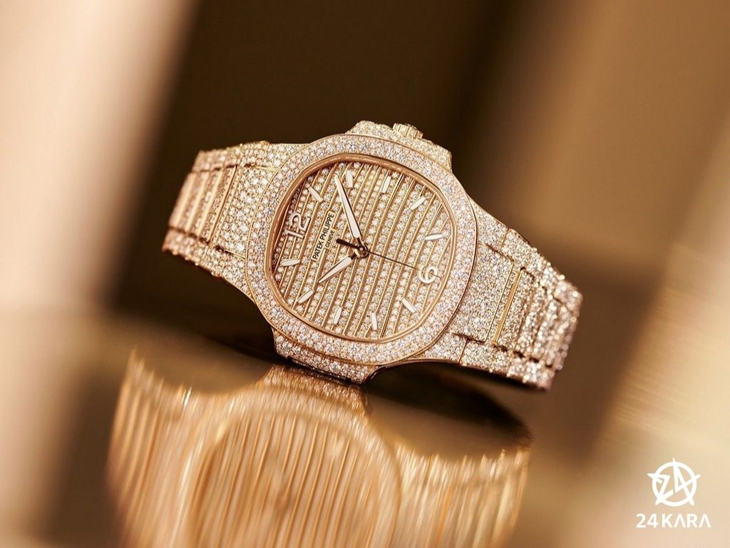 Patek Philippe Sport Elegance 7118/1450R-001 - Những “ngôi sao” từ 2553 viên kim cương tỏa sáng rực rỡ!